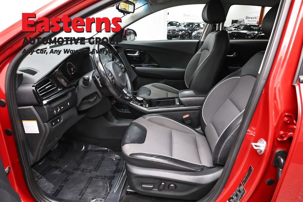 Used 2022 Kia Niro EX w/ Cold Weather Package FWD image 14
