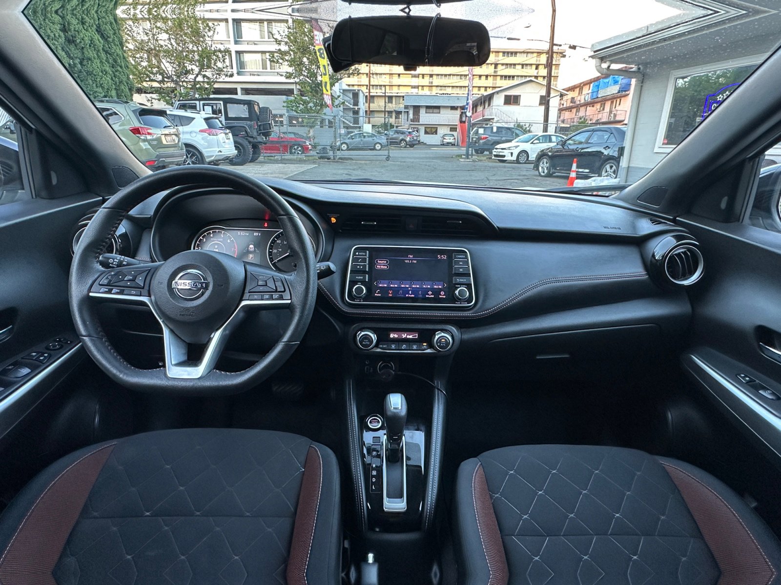 Used 2019 Nissan Kicks SR image 19