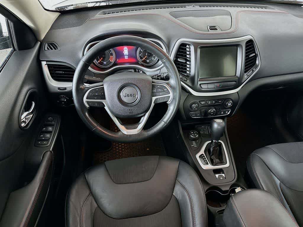 Used 2015 Jeep Cherokee Trailhawk w/ Comfort/Convenience Group AWD/4WD image 10