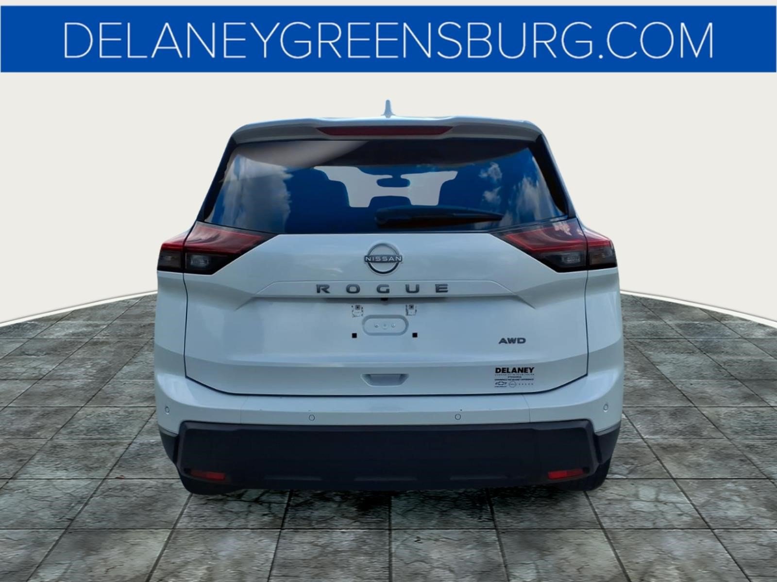 Used 2025 Nissan Rogue SV AWD/4WD image 4