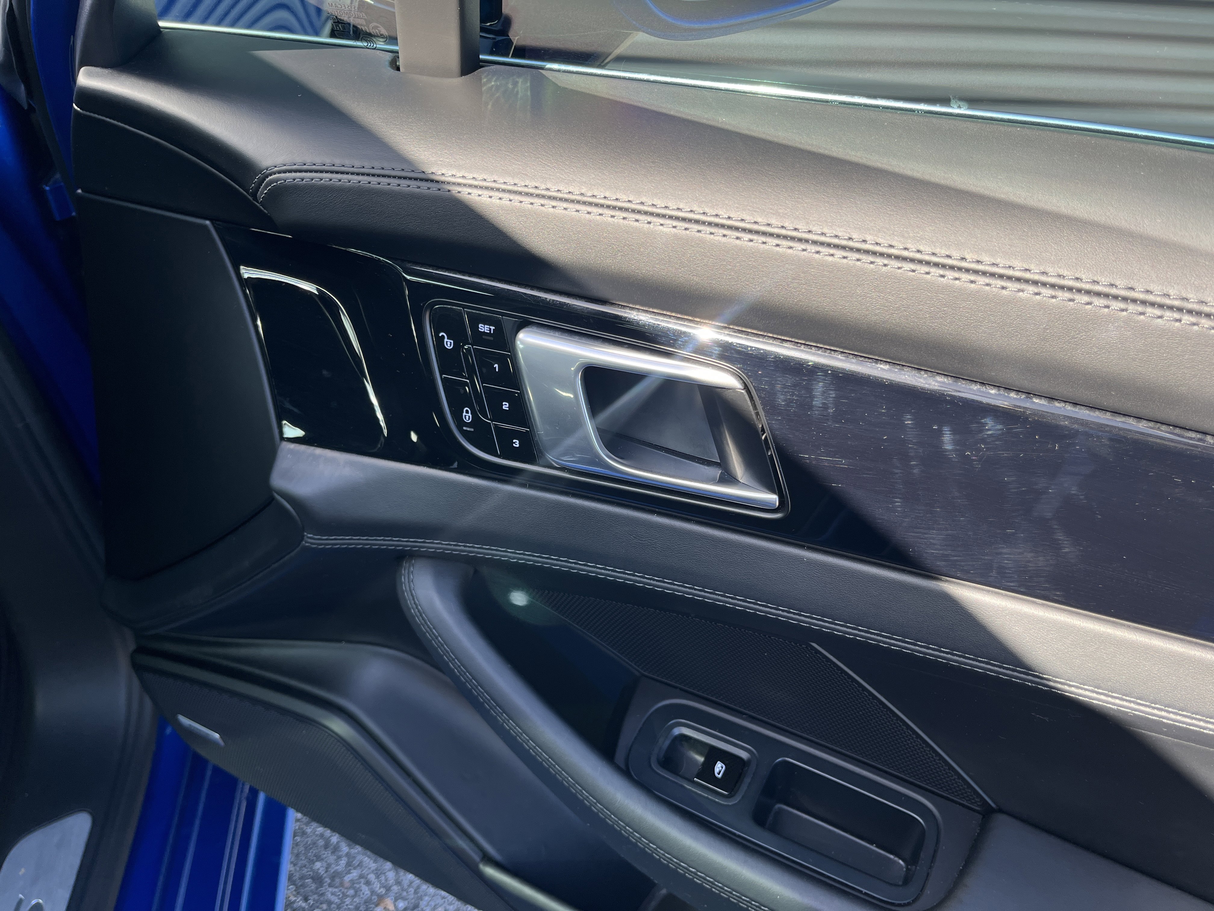 Certified 2018 Porsche Panamera 4S image 27