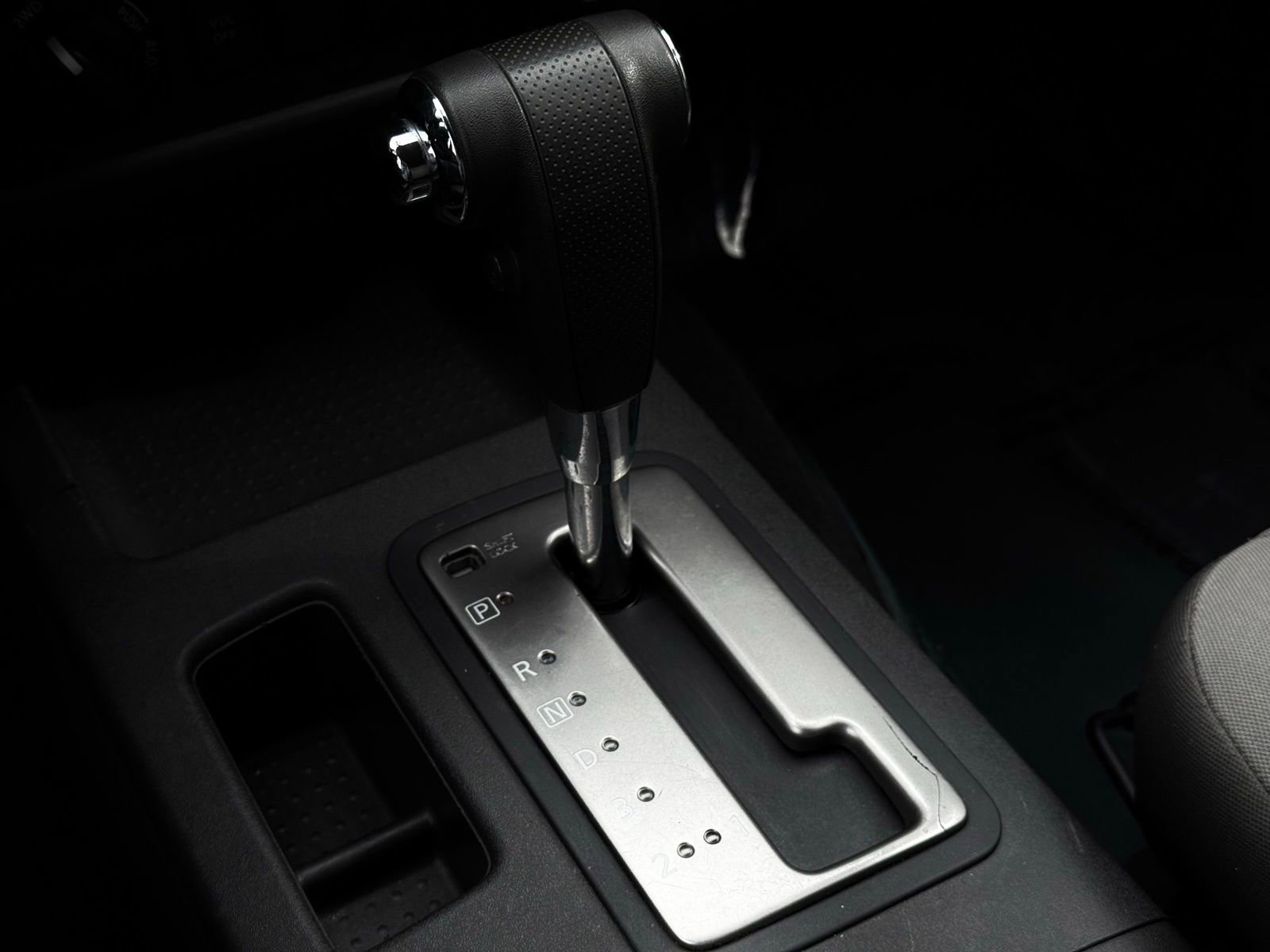 Used 2011 Nissan Xterra X image 30