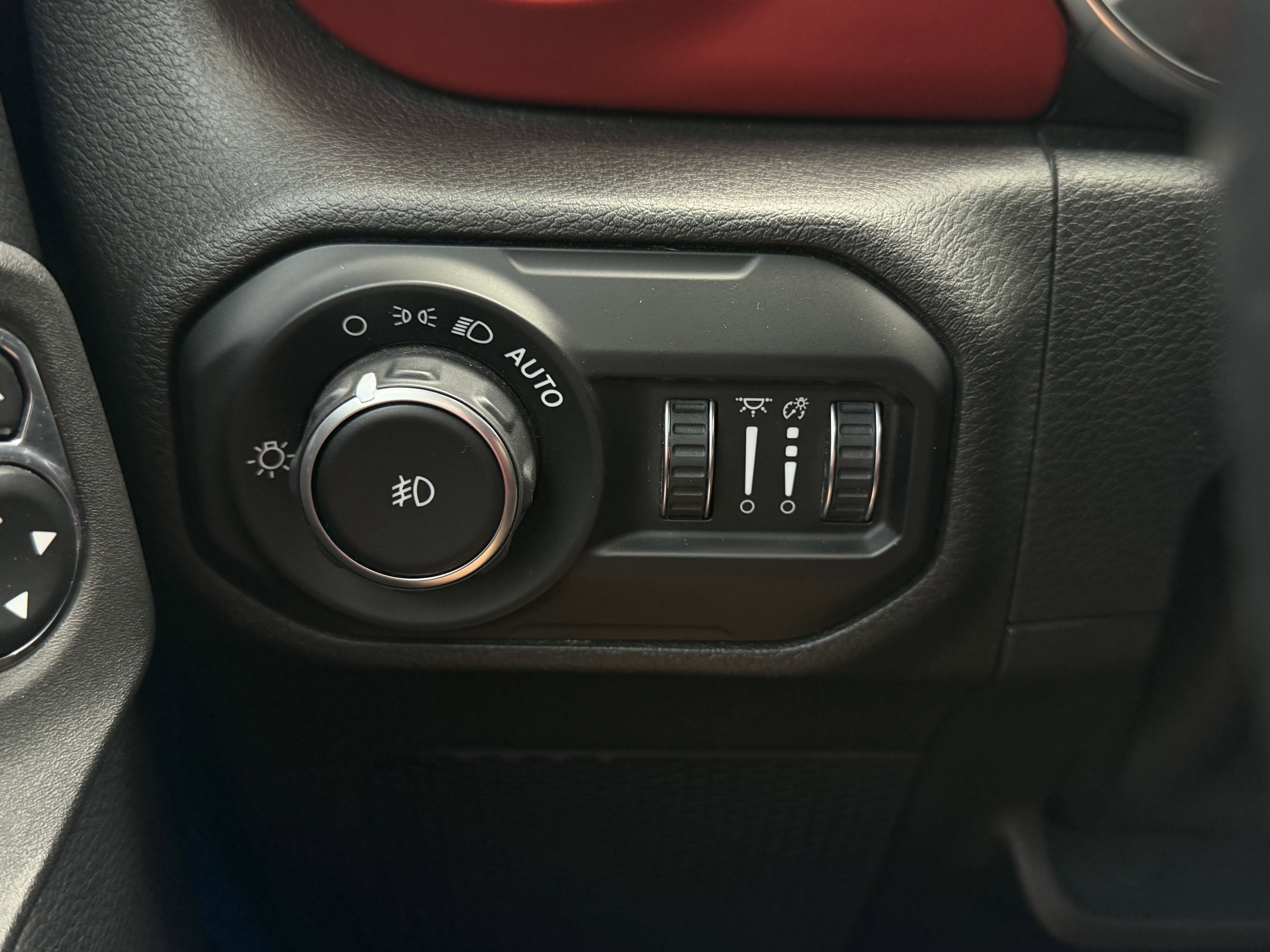 Used 2021 Jeep Wrangler Rubicon AWD/4WD image 28