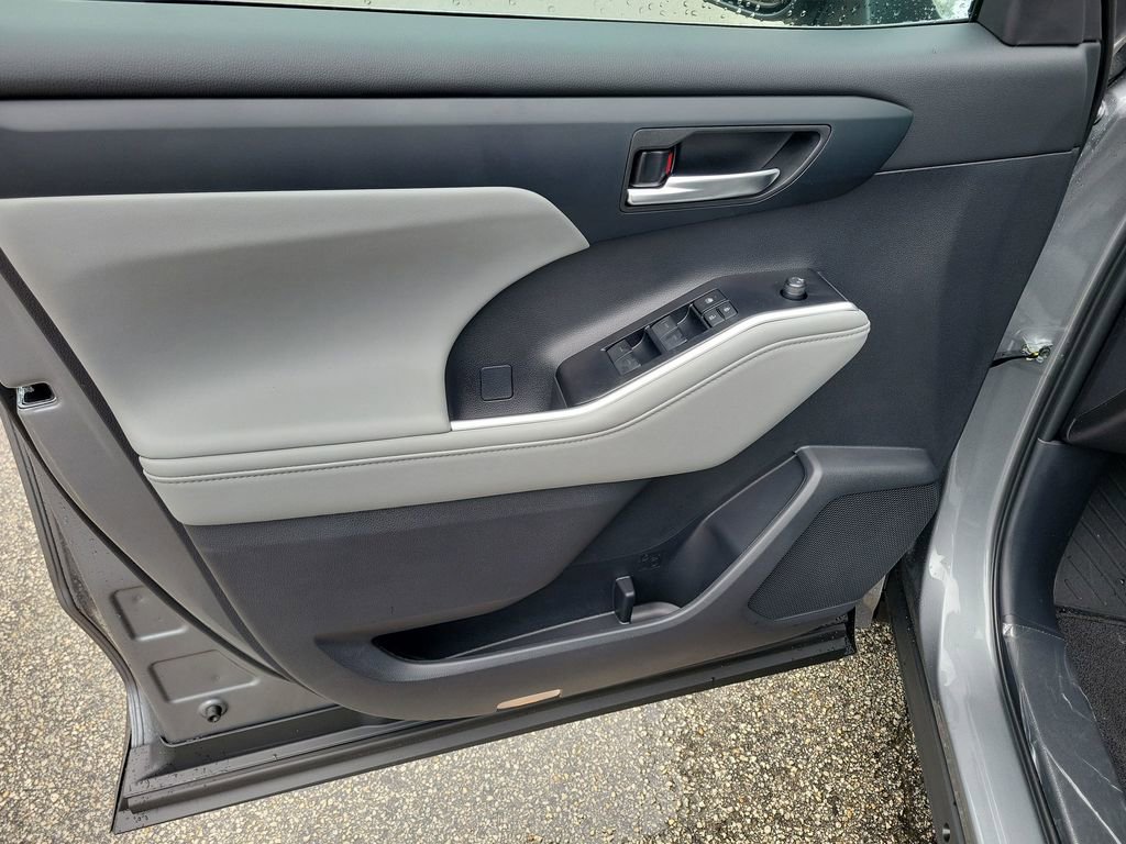 New 2026 Toyota Highlander XLE image 20
