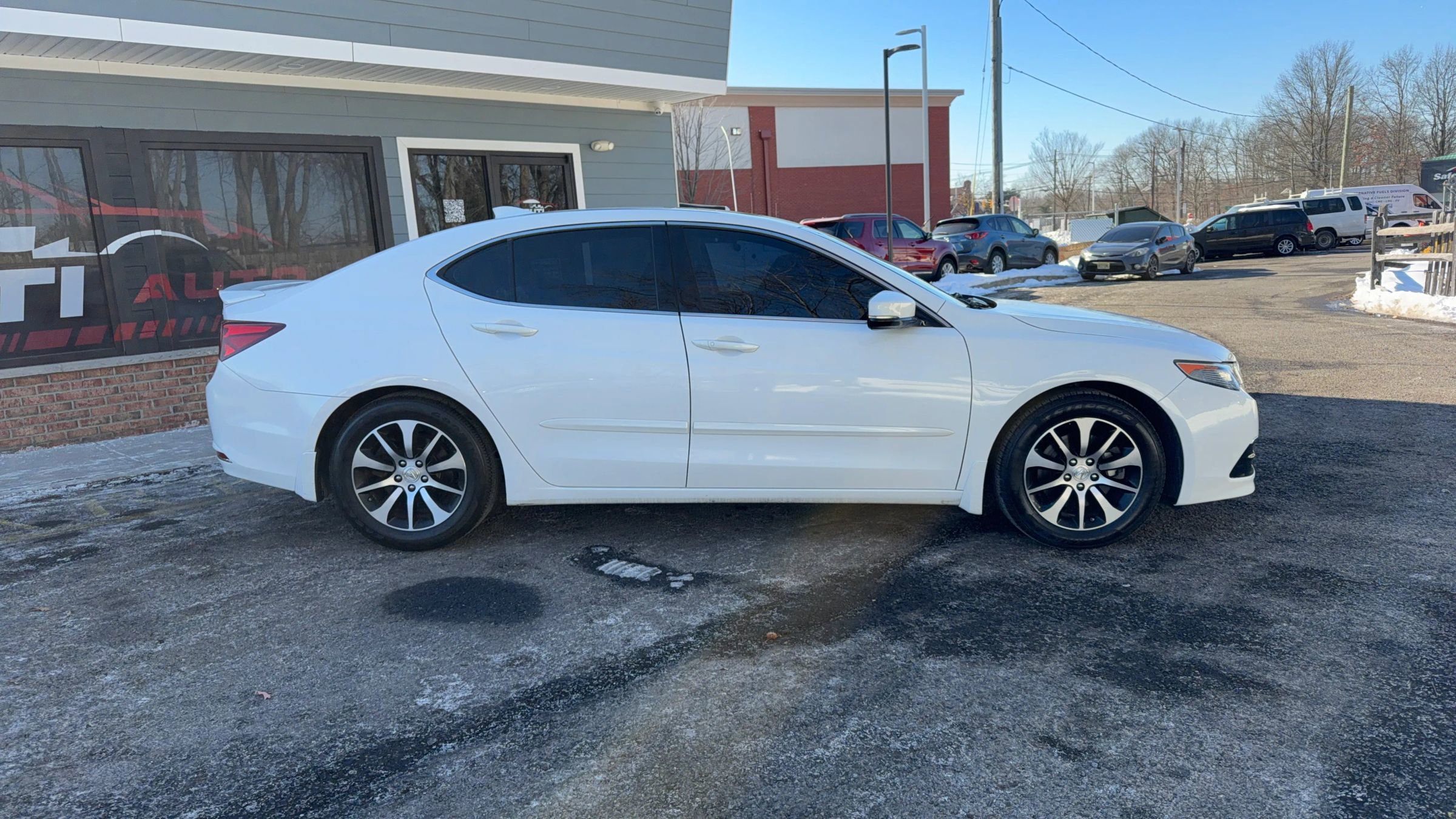 Used 2016 Acura TLX image 4