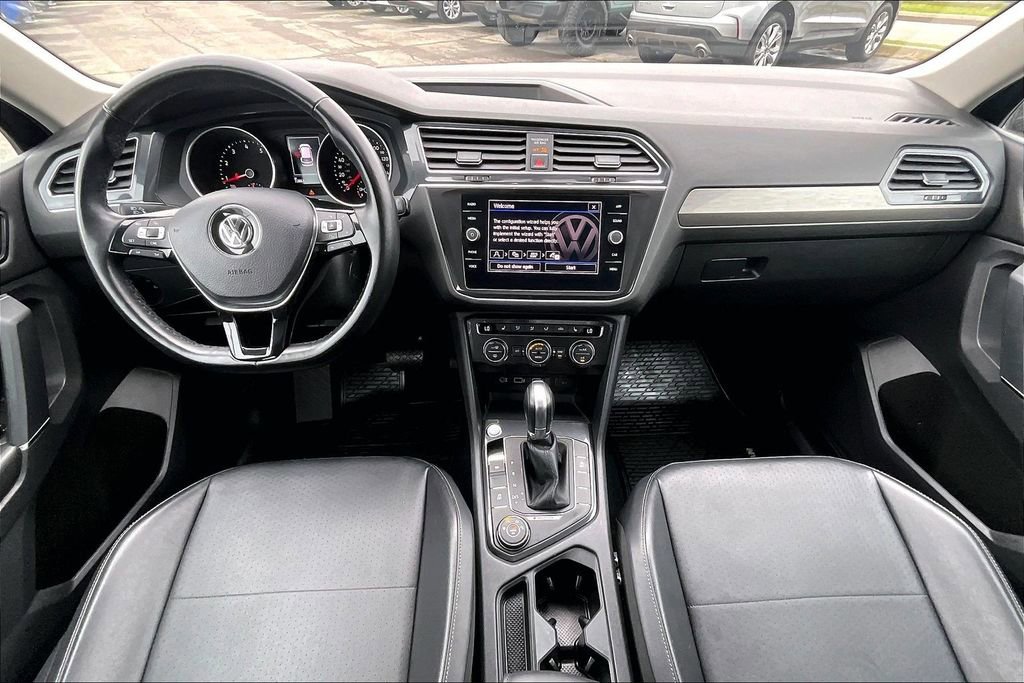Used 2018 Volkswagen Tiguan SEL AWD/4WD image 19