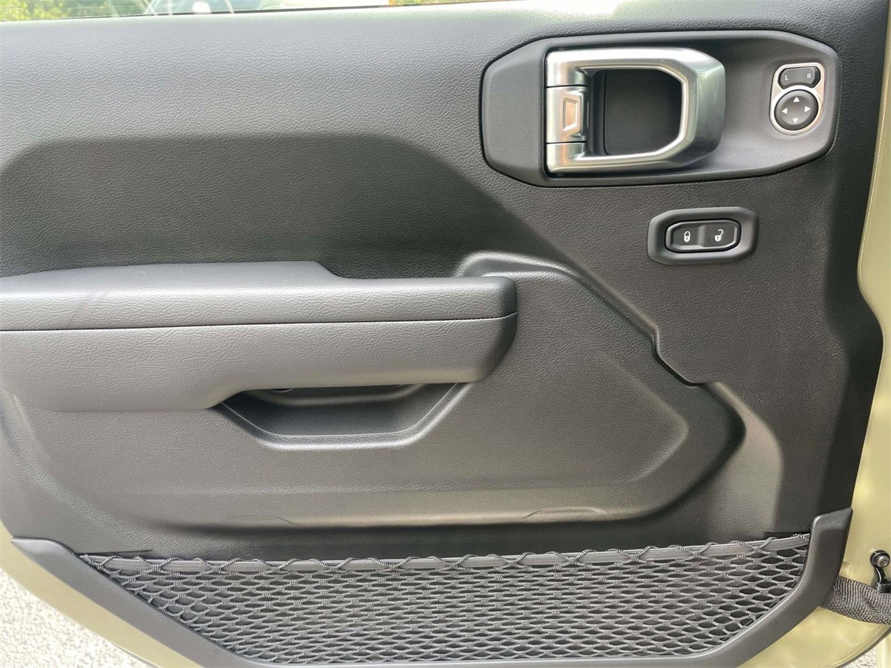 New 2025 Jeep Wrangler Sport S image 27