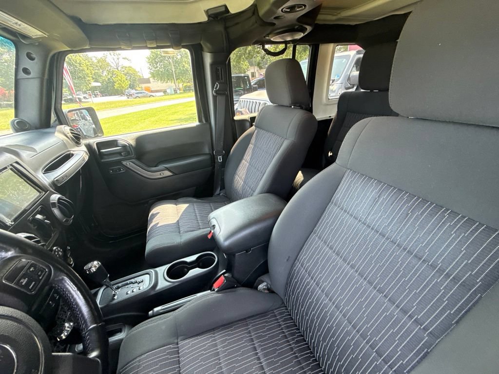 Used 2012 Jeep Wrangler Unlimited Sport AWD/4WD image 16