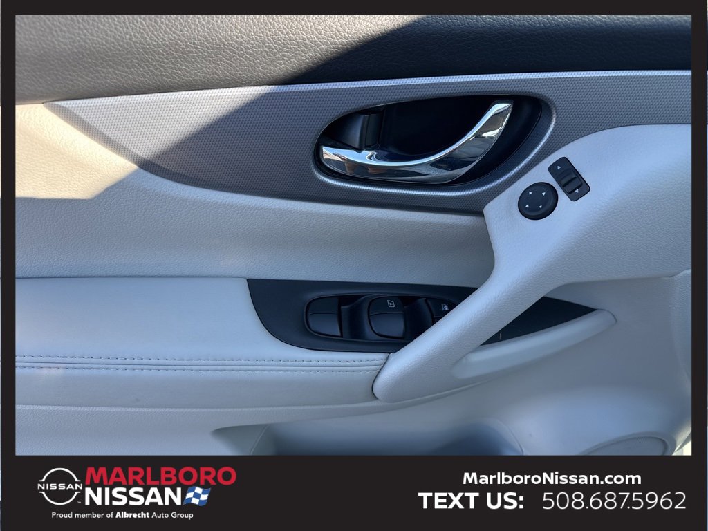 Used 2020 Nissan Rogue Sport SL image 19