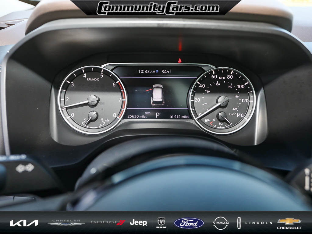 Used 2023 Nissan Rogue SV w/ SV Premium B Package image 15