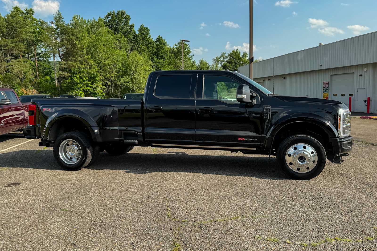 Used 2026 Ford F450 Platinum w/ FX4 Off-Road Package AWD/4WD image 2