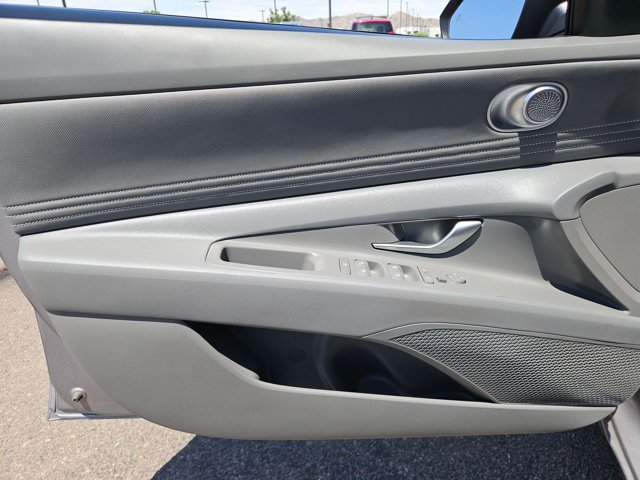 Used 2025 Hyundai Elantra Sport FWD image 19