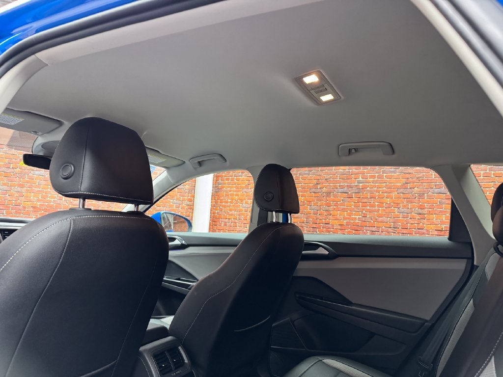 Used 2022 Volkswagen Taos SEL FWD image 26