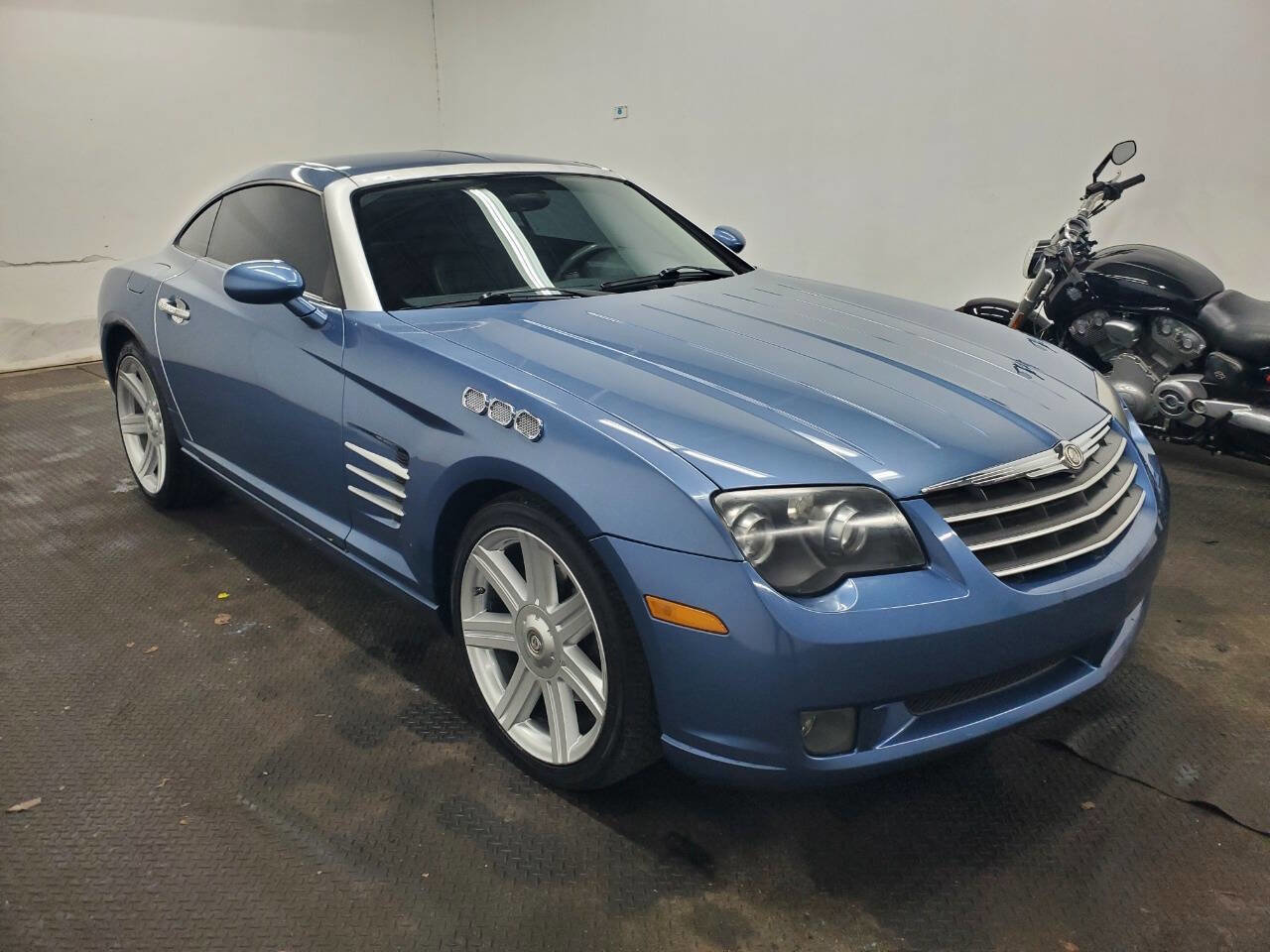 Used 2005 Chrysler Crossfire Limited image 3