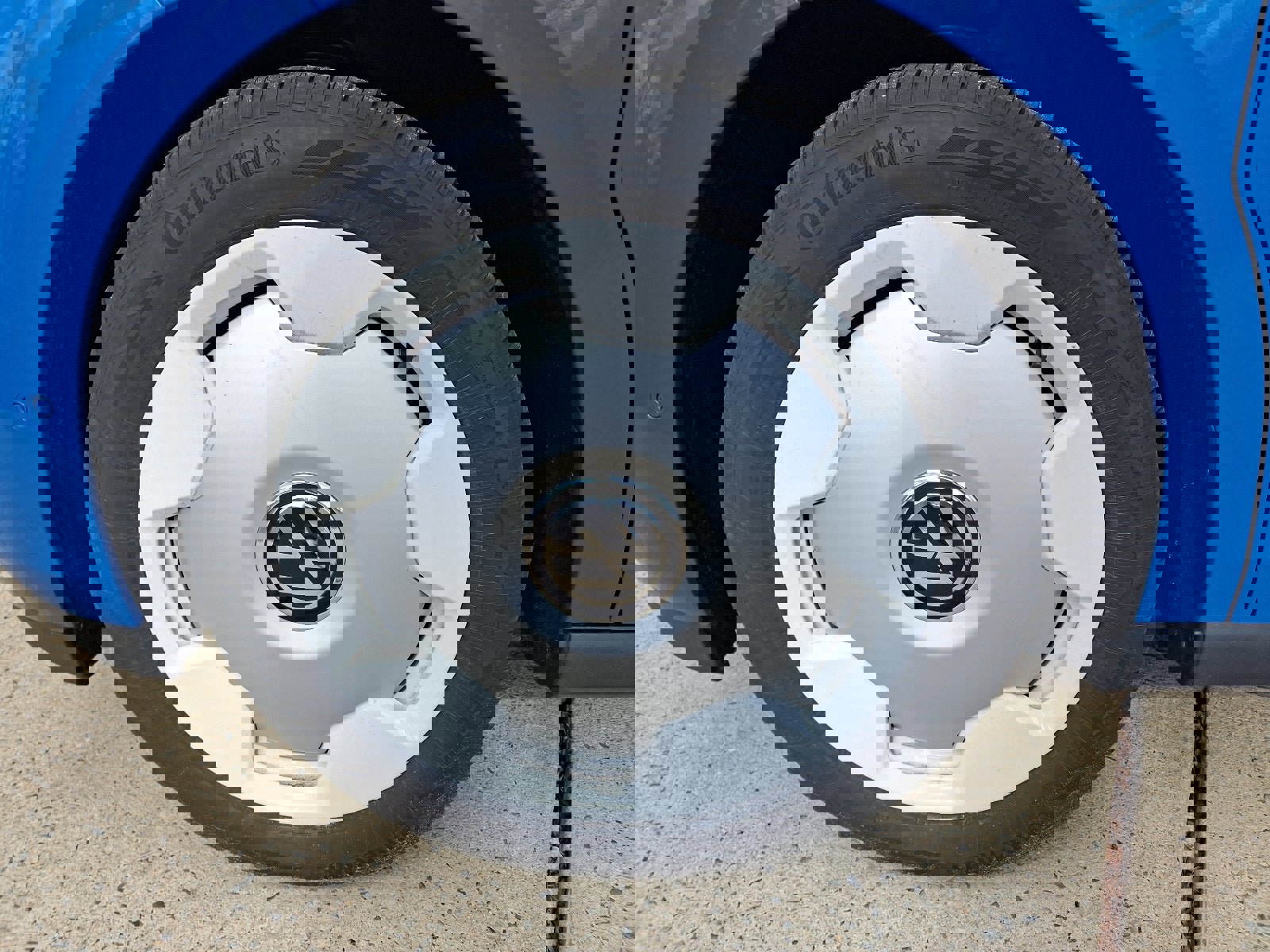 New 2025 Volkswagen ID. Buzz 1st Edition image 4