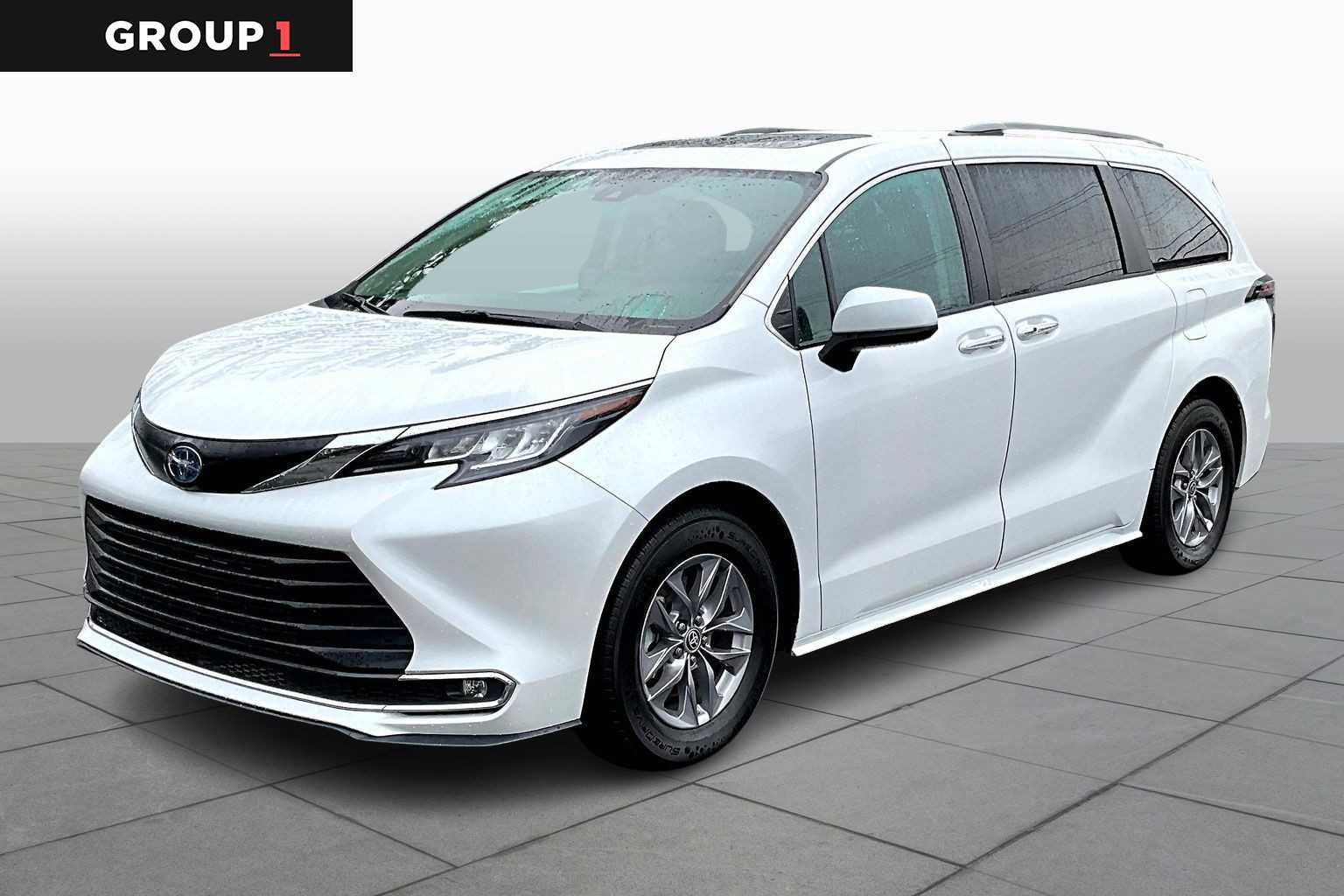 Used 2023 Toyota Sienna XLE