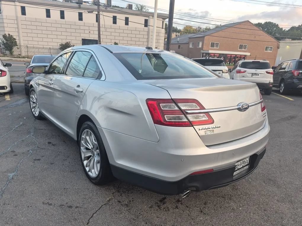 Used 2013 Ford Taurus Limited FWD image 7