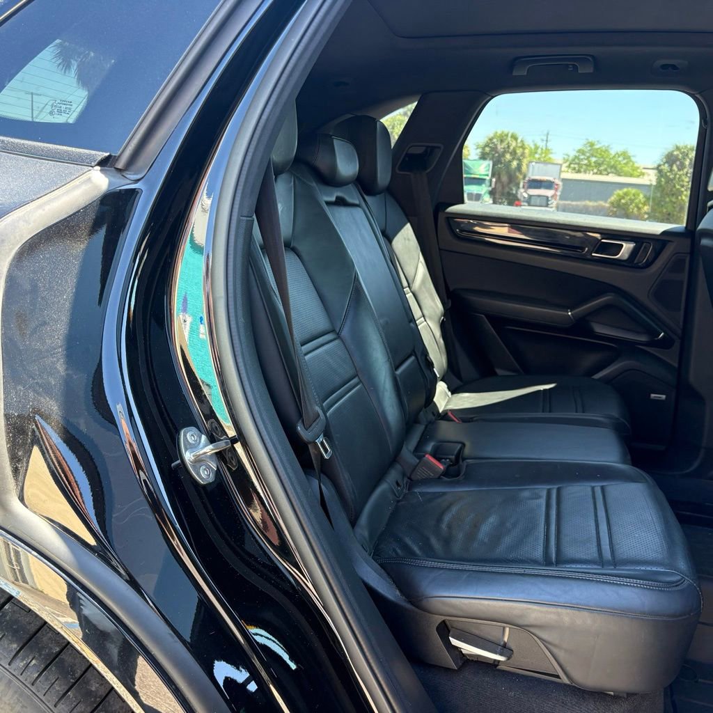 Used 2019 Porsche Cayenne image 17
