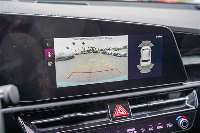 Certified 2023 Kia Niro SX Touring image 26