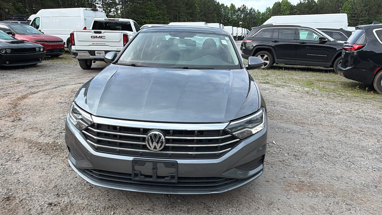 Used 2021 Volkswagen Jetta SE FWD image 3