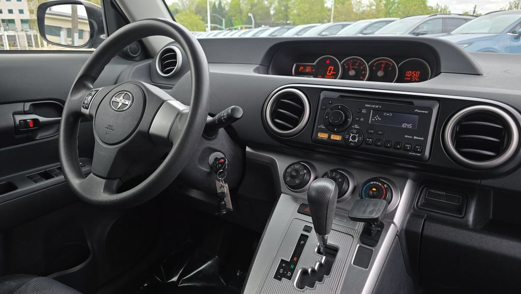 Used 2012 Scion xB FWD image 11