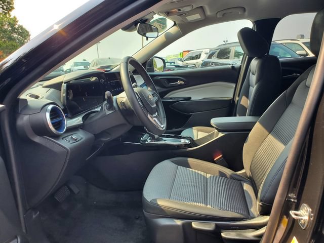 Certified 2024 Chevrolet Trax LT w/ Driver Confidence Package FWD image 19