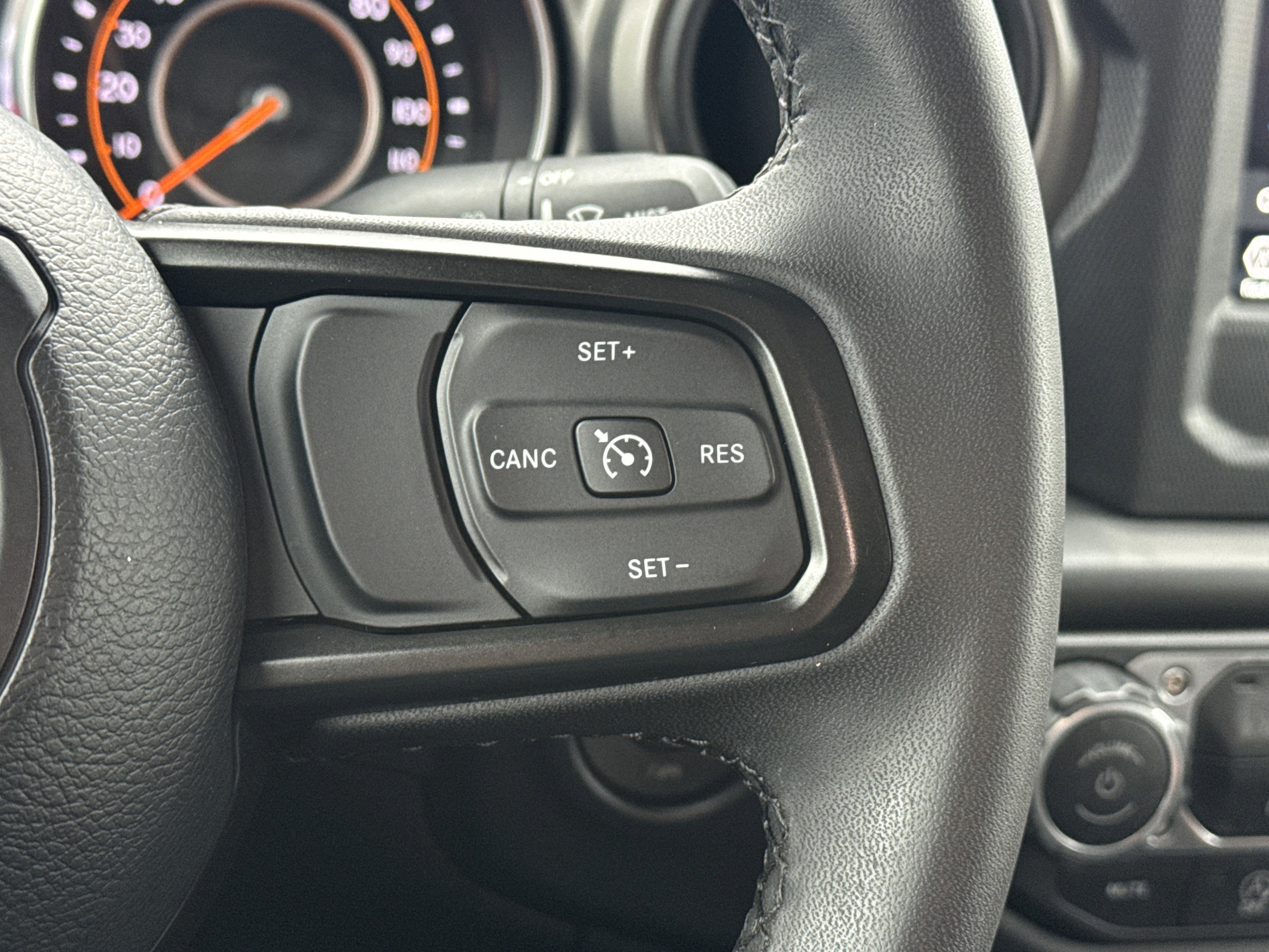 Used 2023 Jeep Gladiator Sport image 19