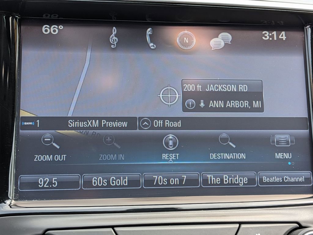 Used 2017 Buick Envision Essence FWD image 21