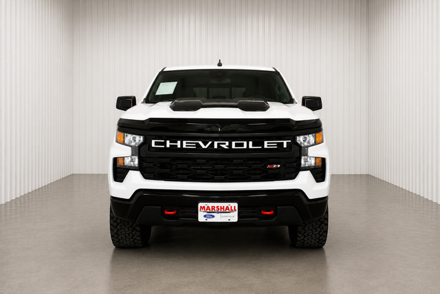 Used 2023 Chevrolet Silverado 1500 Custom Trail Boss AWD/4WD image 2