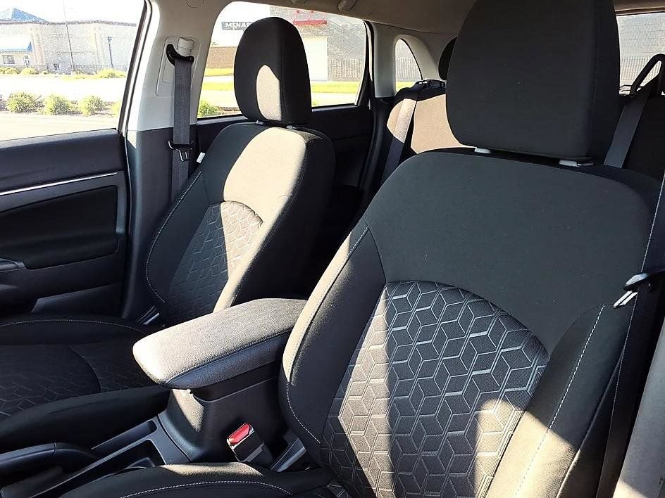 Used 2023 Mitsubishi Outlander Sport ES AWD/4WD image 15