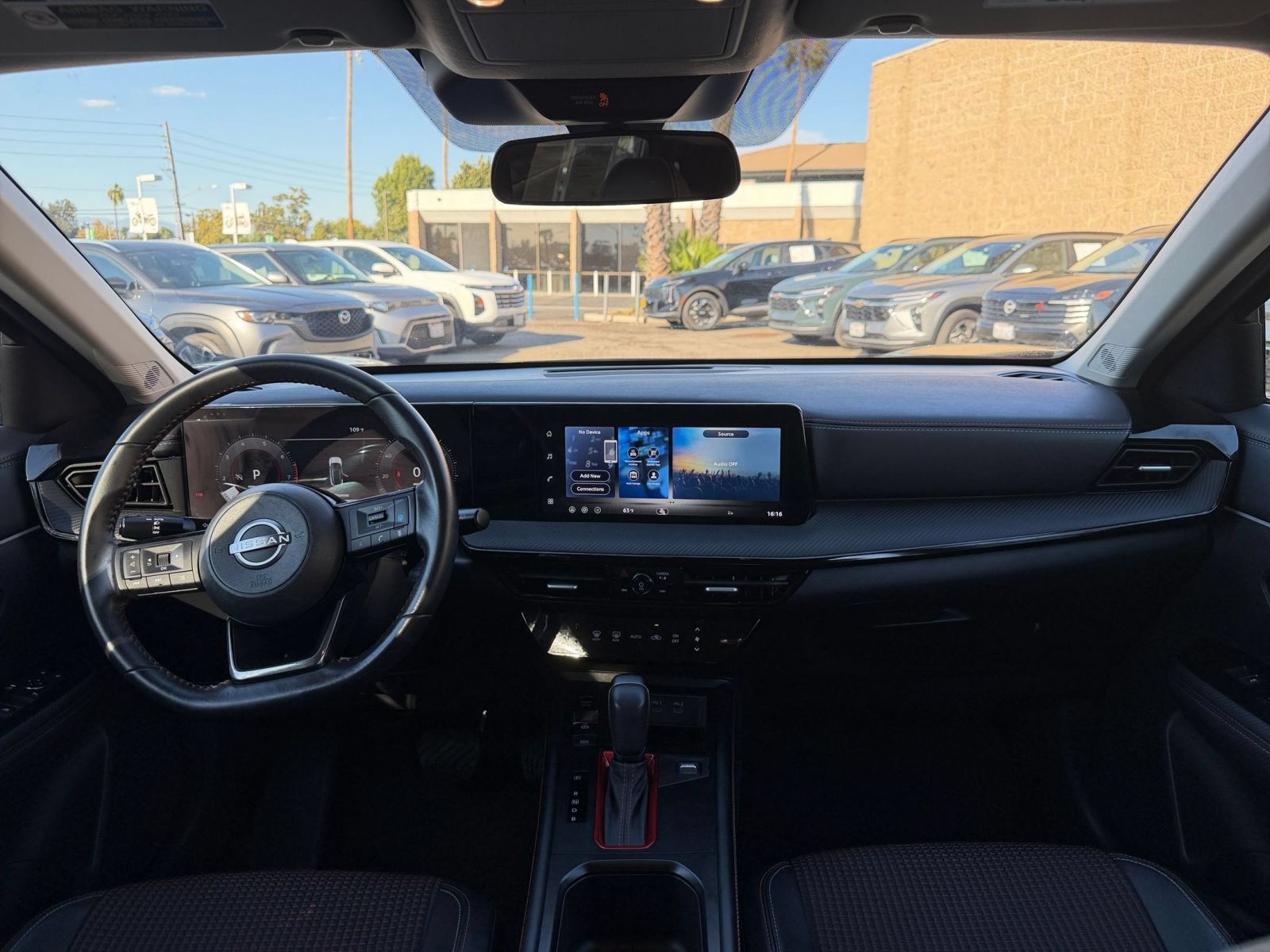 Used 2026 Nissan Kicks SR FWD image 31