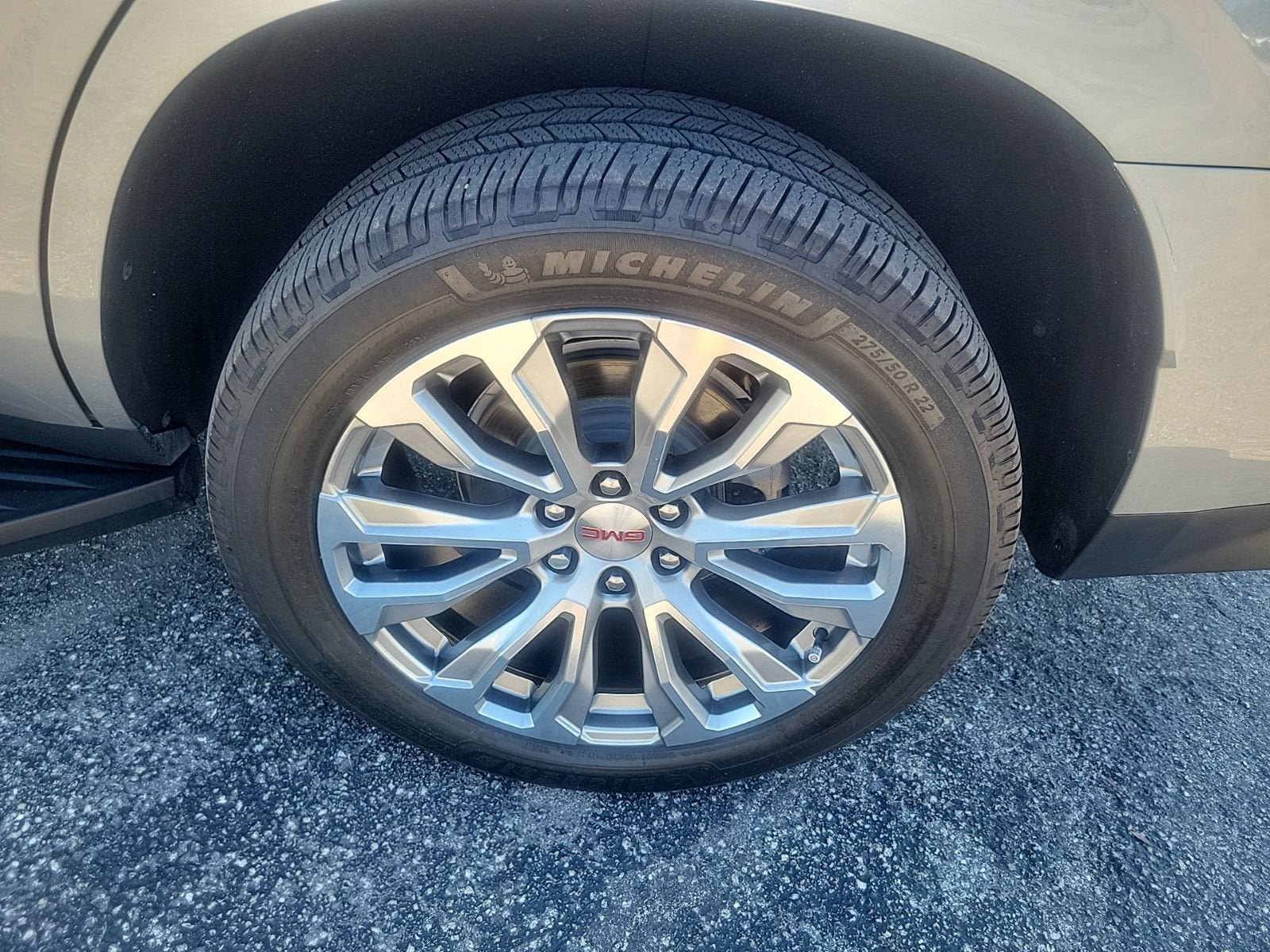 Used 2023 GMC Yukon Denali AWD/4WD image 11