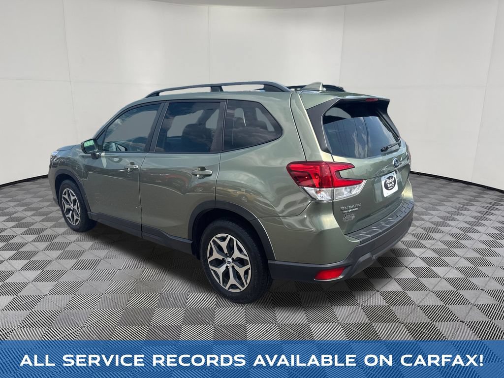 Used 2020 Subaru Forester Premium AWD/4WD image 3