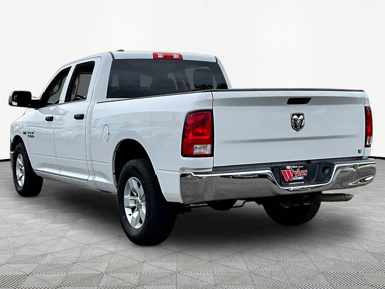 Used 2017 RAM 1500 Tradesman w/ Popular Equipment Group RWD image 4