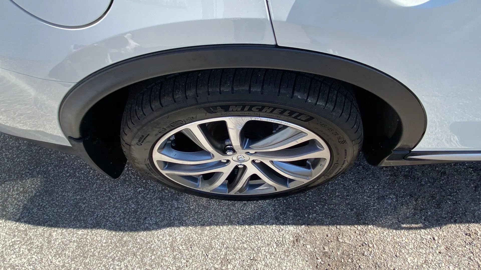 Used 2017 INFINITI QX50 2WD w/ Premium Plus Package image 23