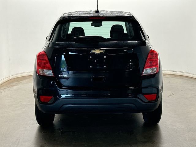 Used 2018 Chevrolet Trax LS FWD image 4