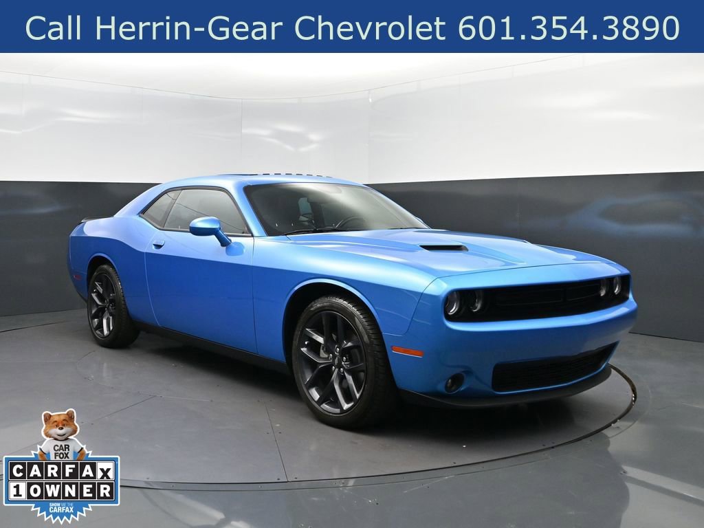 Used 2023 Dodge Challenger SXT w/ Blacktop Package RWD image 9