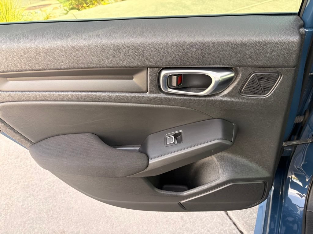 Used 2025 Honda Civic Sport image 28