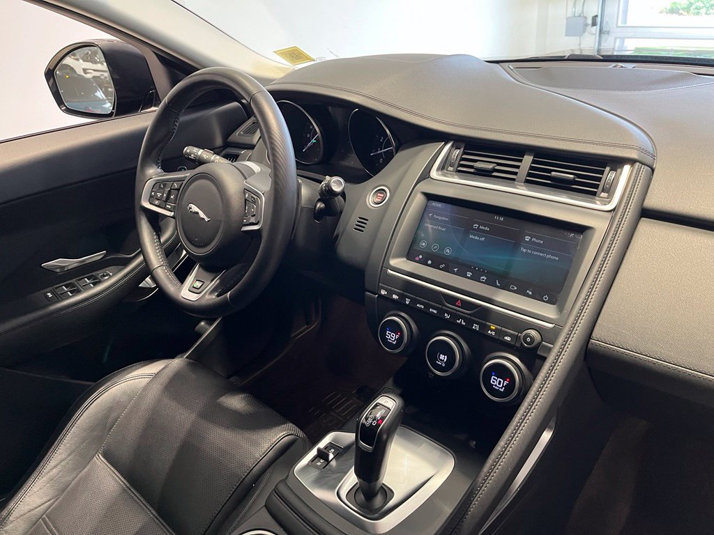 Used 2020 Jaguar E-PACE AWD/4WD image 32