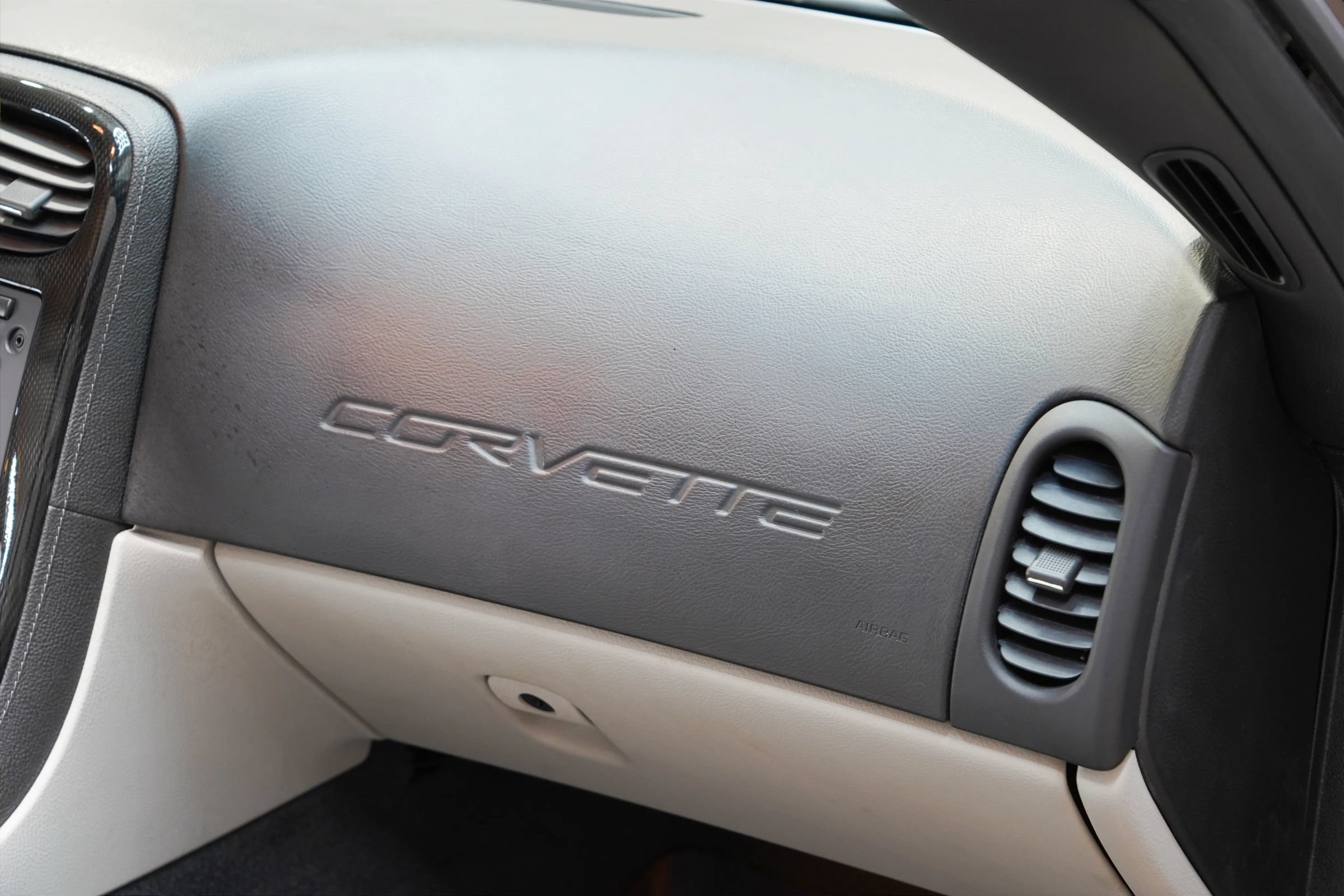 Used 2009 Chevrolet Corvette Coupe w/ Preferred Equipment Group RWD image 54