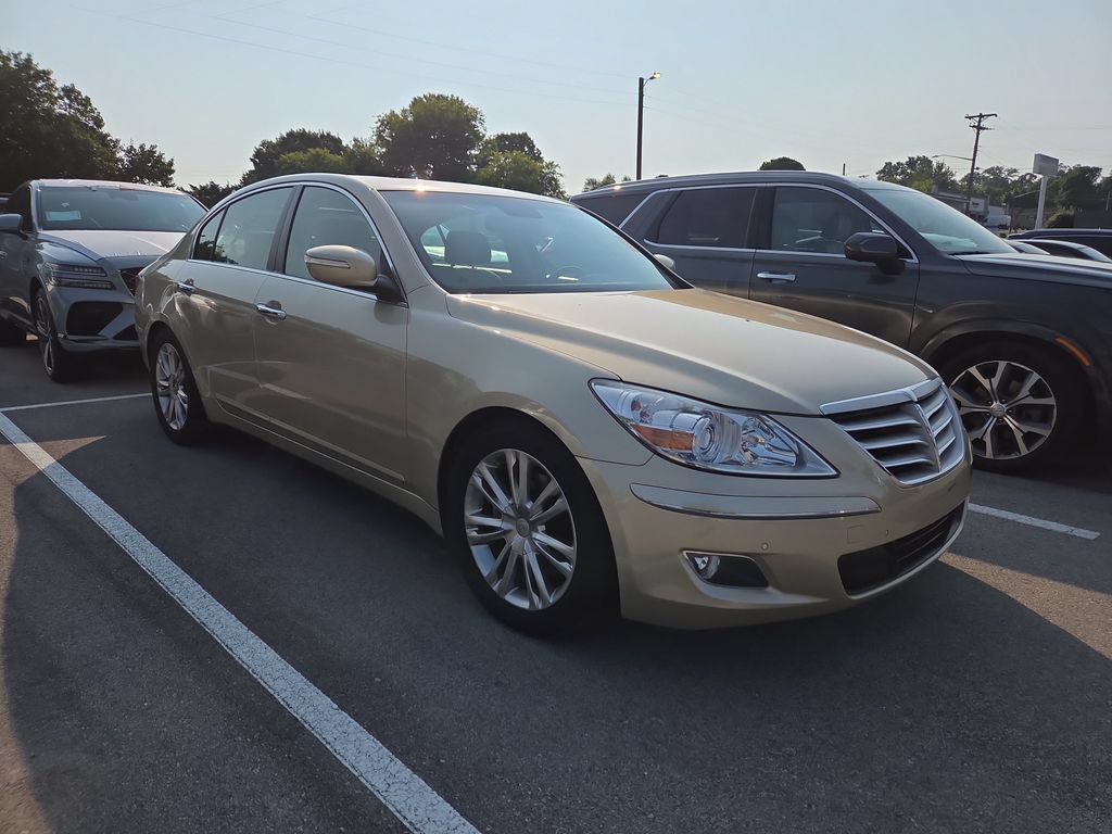 Used 2011 Hyundai Genesis 3.8 w/ Technology Pkg 4 RWD image 1