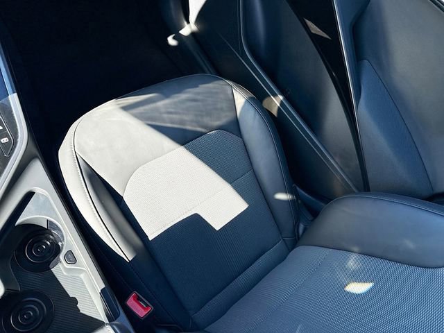Certified 2023 Kia Niro EX Touring image 27