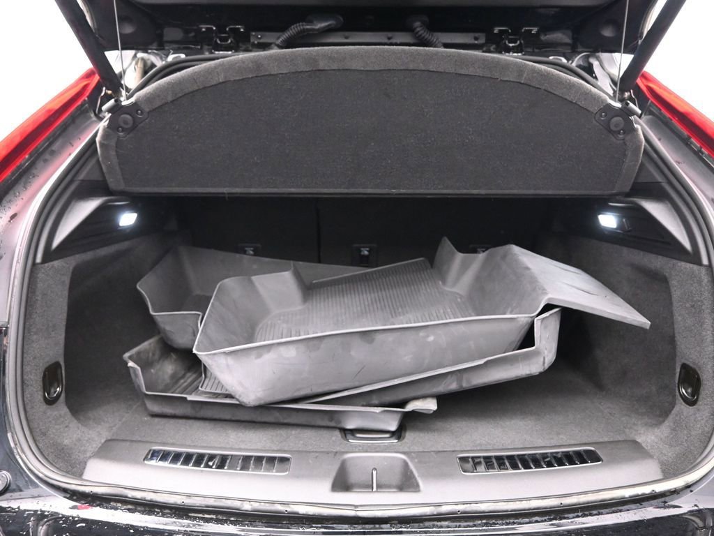 Used 2019 Cadillac XT4 Premium Luxury image 29