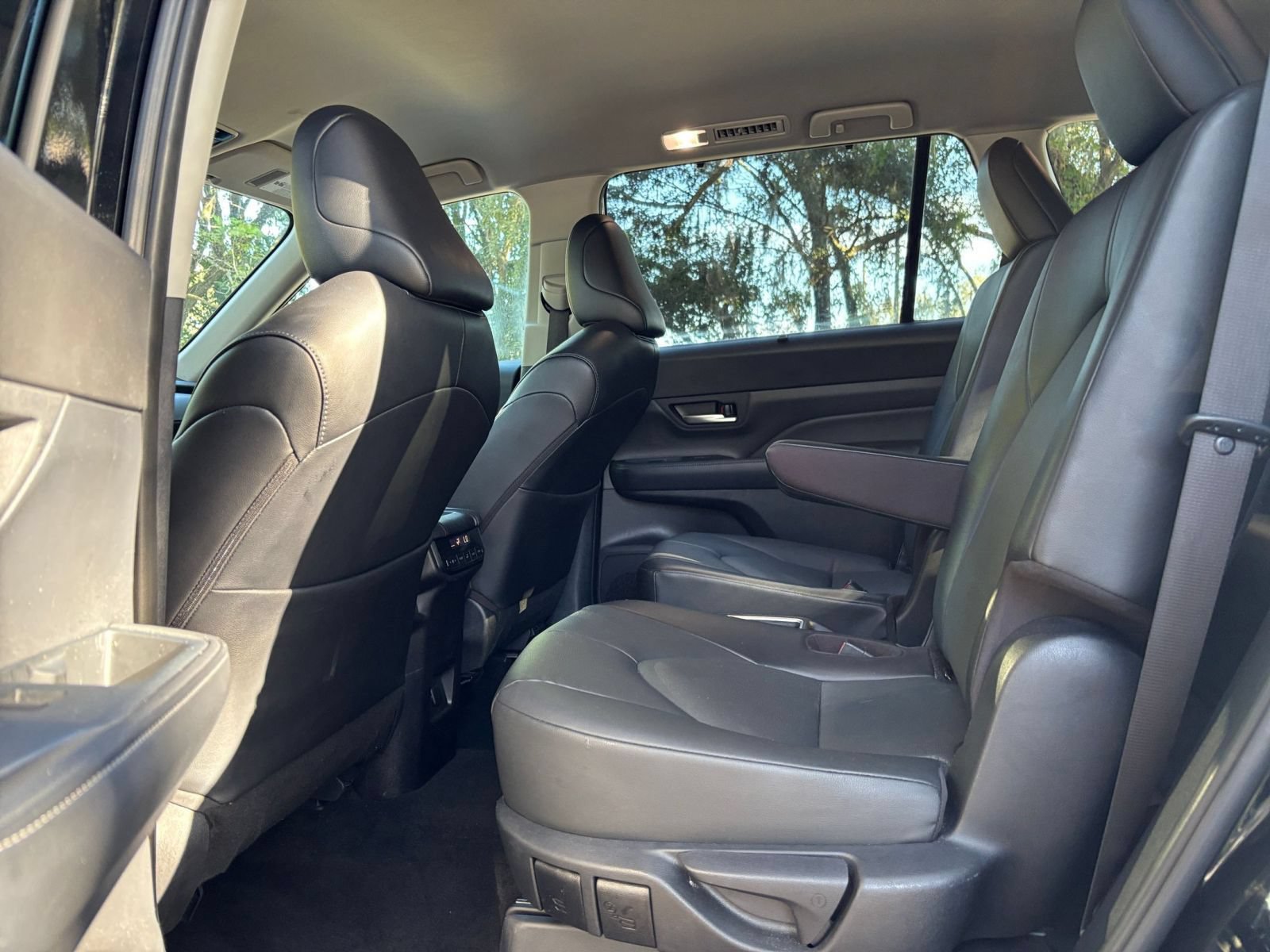 Used 2025 Toyota Grand Highlander FWD image 28
