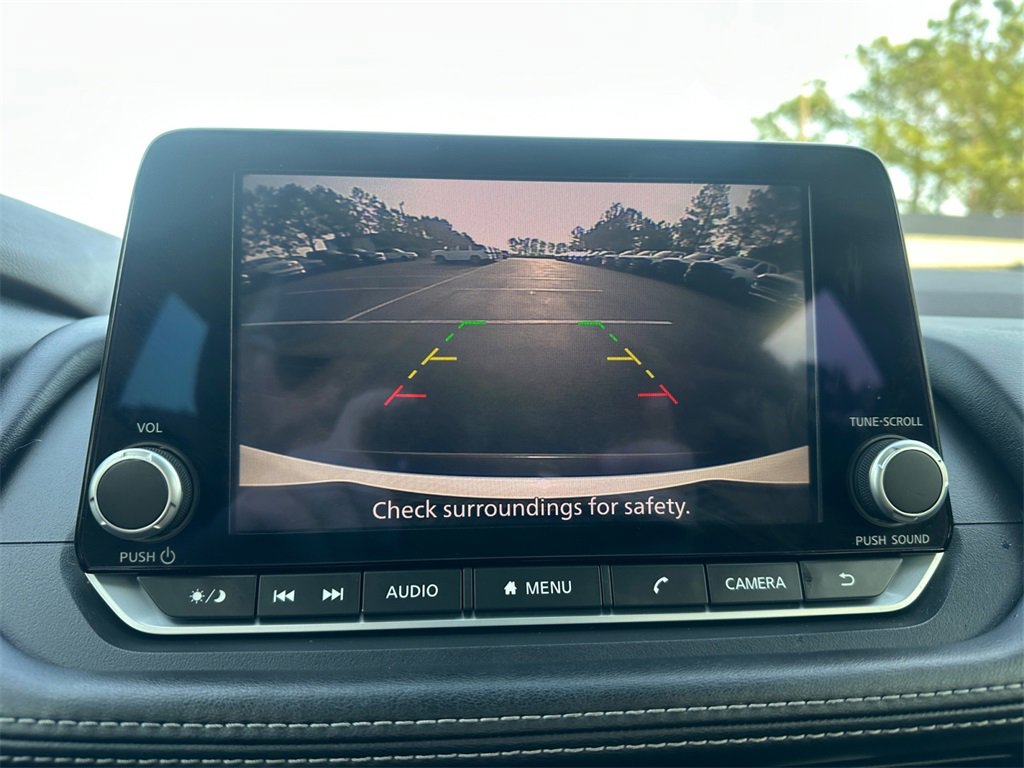 Used 2023 Nissan Rogue S image 21