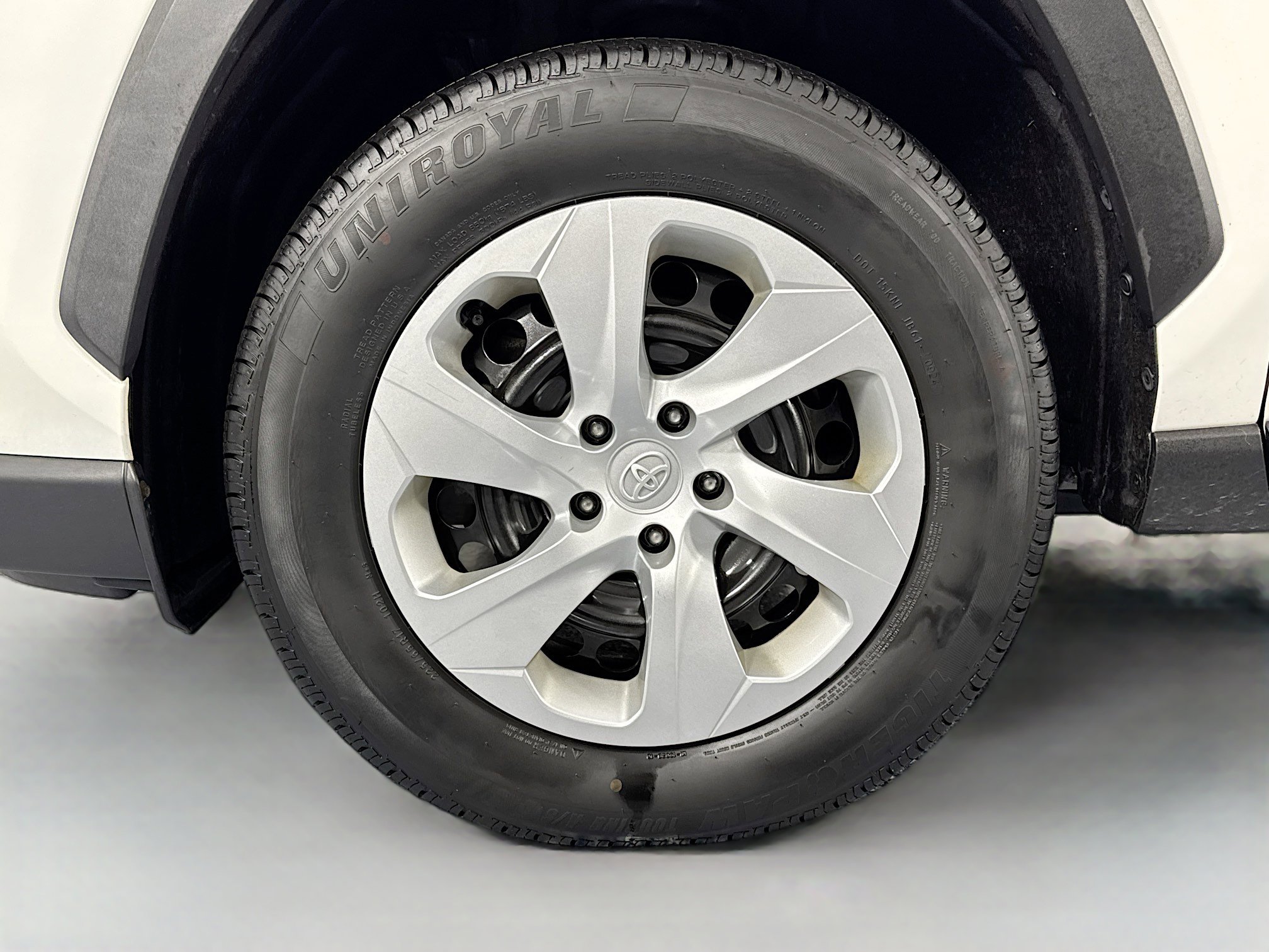 Used 2020 Toyota RAV4 LE w/ All Weather Liner Package image 28