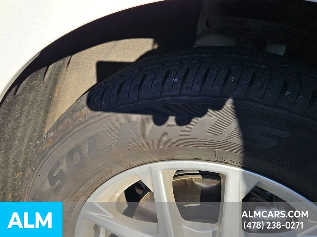 Used 2024 Chevrolet Equinox LT image 11