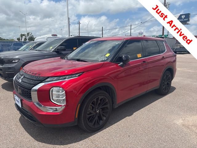 Used 2023 Mitsubishi Outlander SE