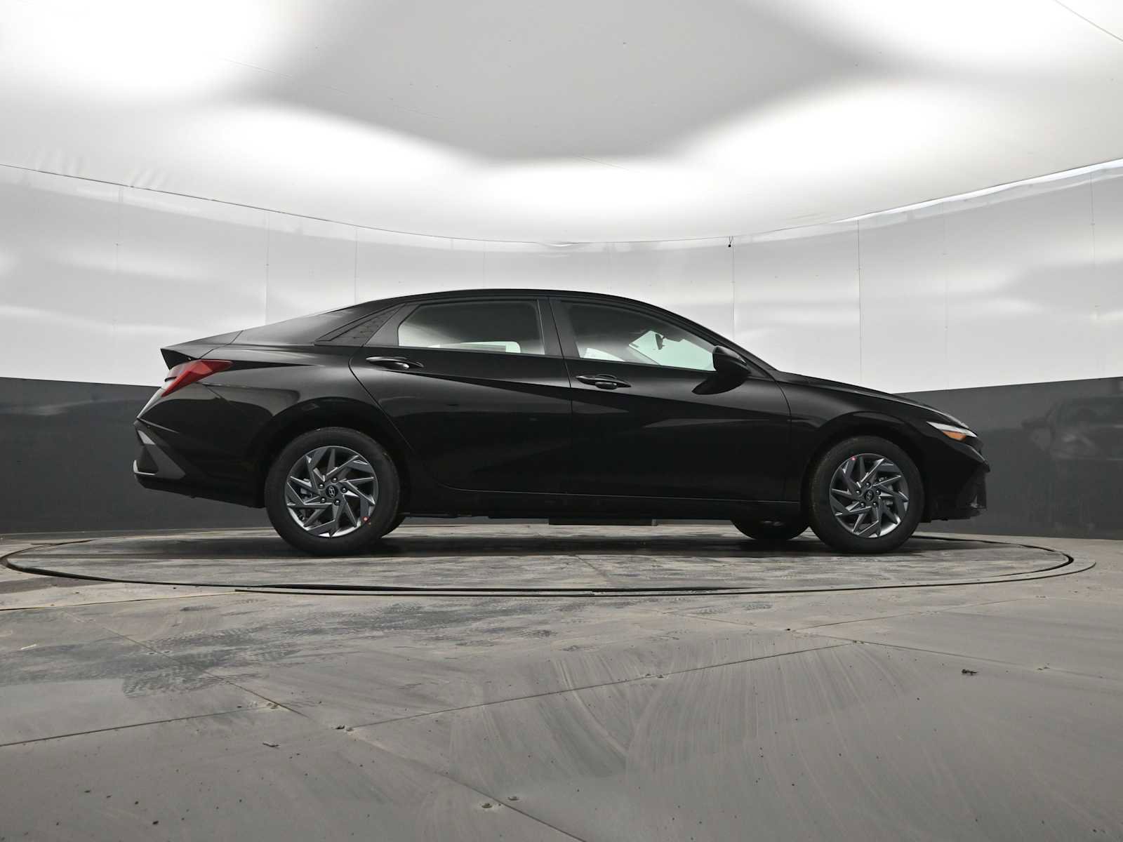 New 2026 Hyundai Elantra Blue image 38