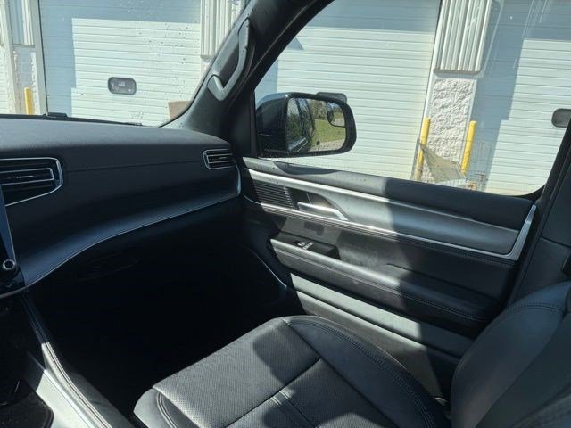 Certified 2025 Jeep Wagoneer Series II image 22